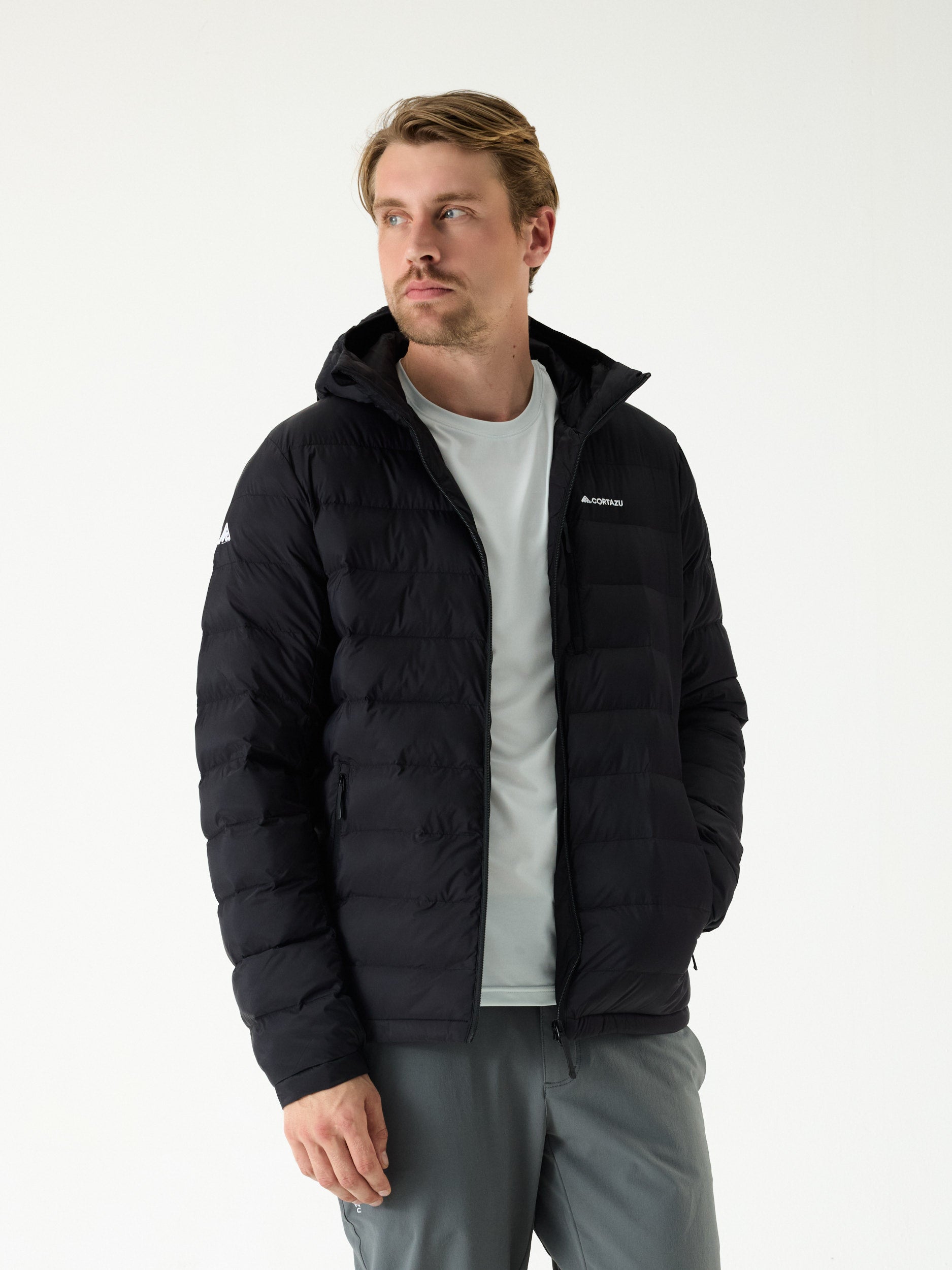 Video laden: Mountain INS Hooded Jacket 10M Zwart | Heren