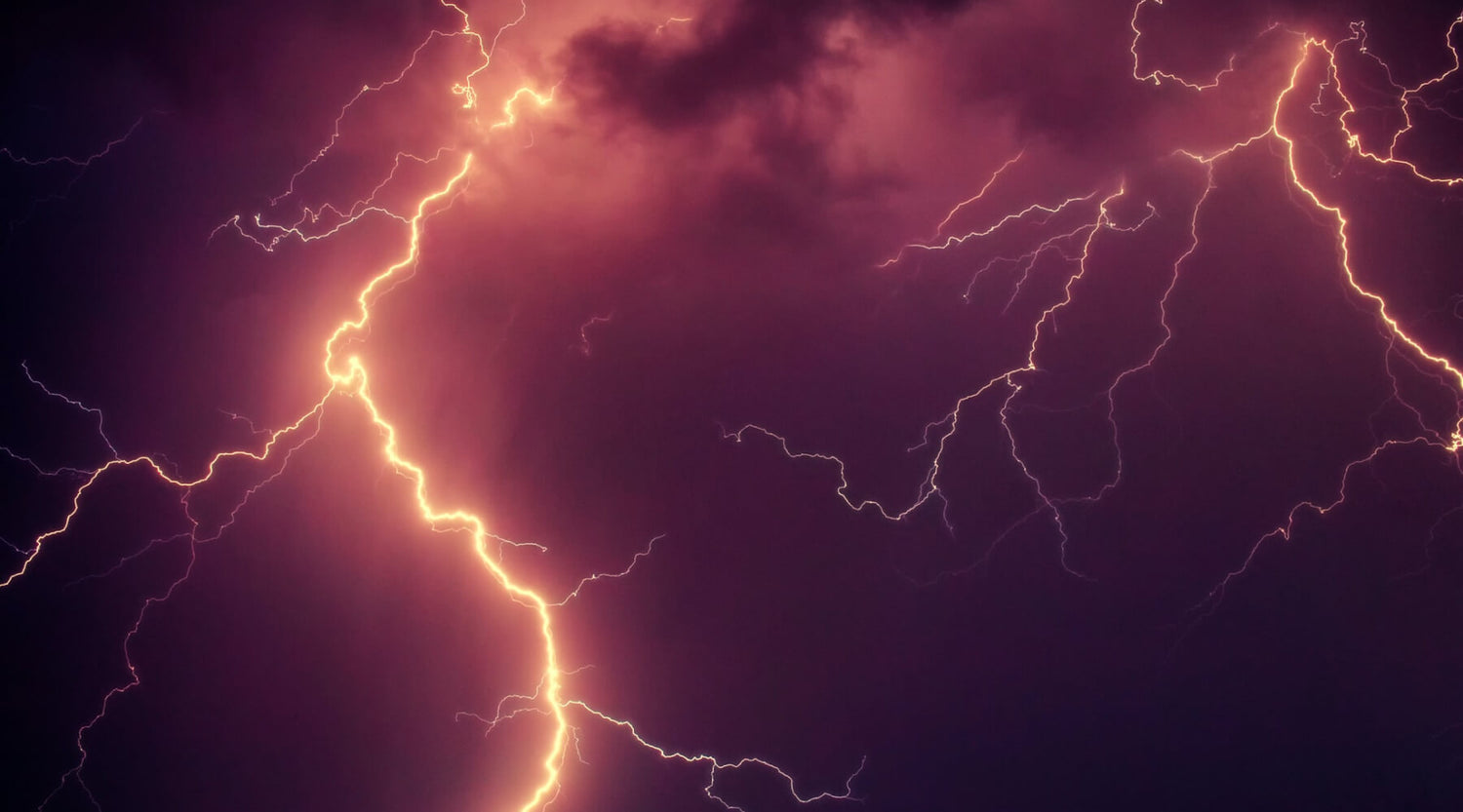 What To Do If You Are Caught In a Thunderstorm While Hiking