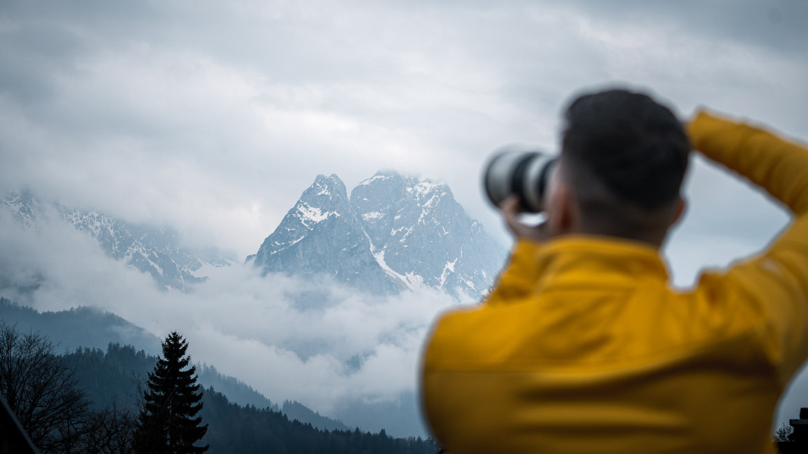 Softshell Jacket vs Fleece I Which One is The Best? - Cortazu