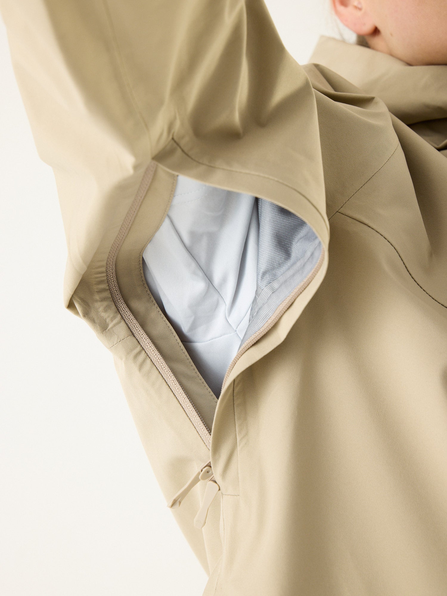 AR Hardshell Jack Beige | Dames