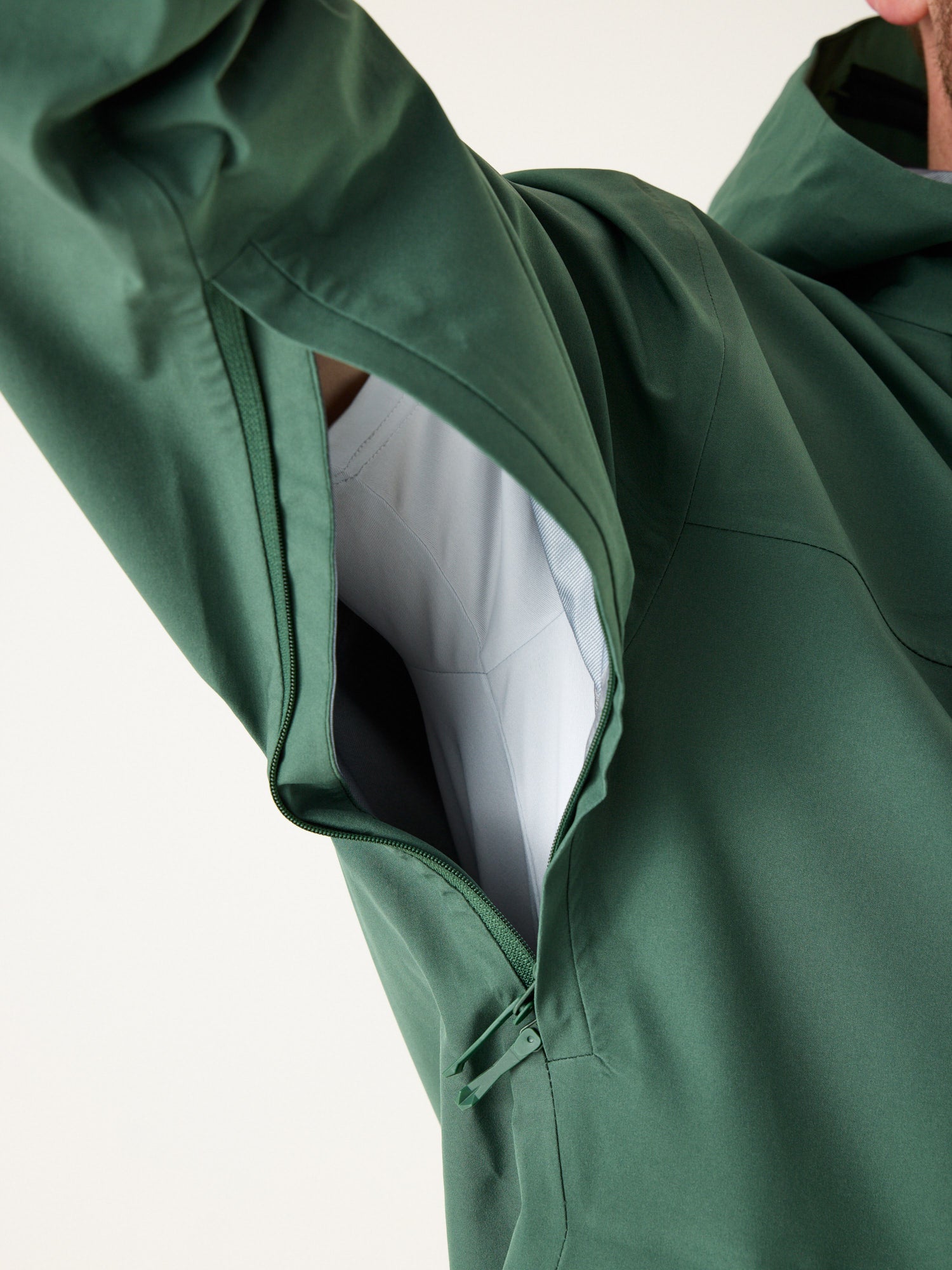 AR Hardshell Jack Donkergroen | Heren