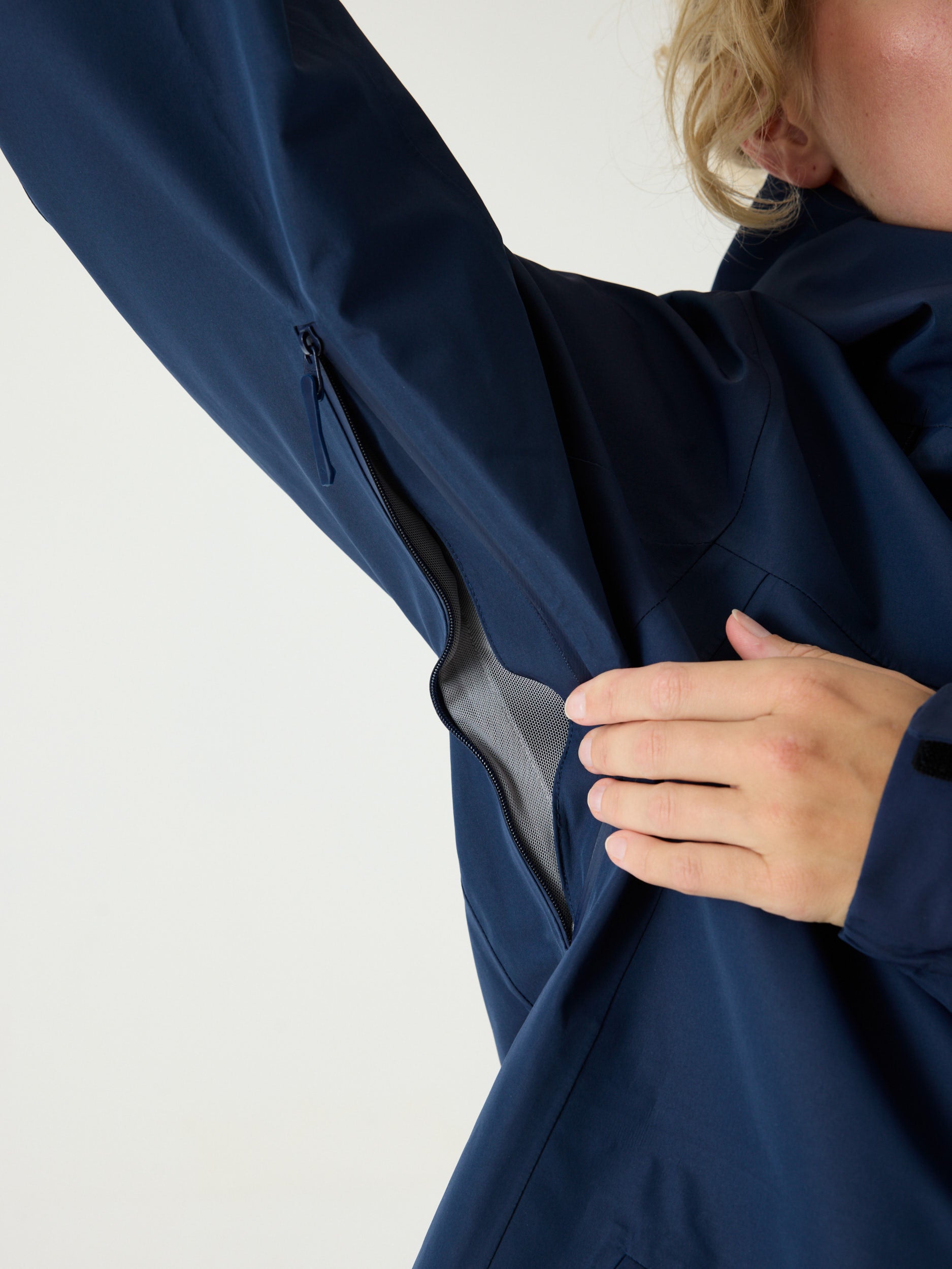AW Hardshell Jacket 10M Dark Blue | Women