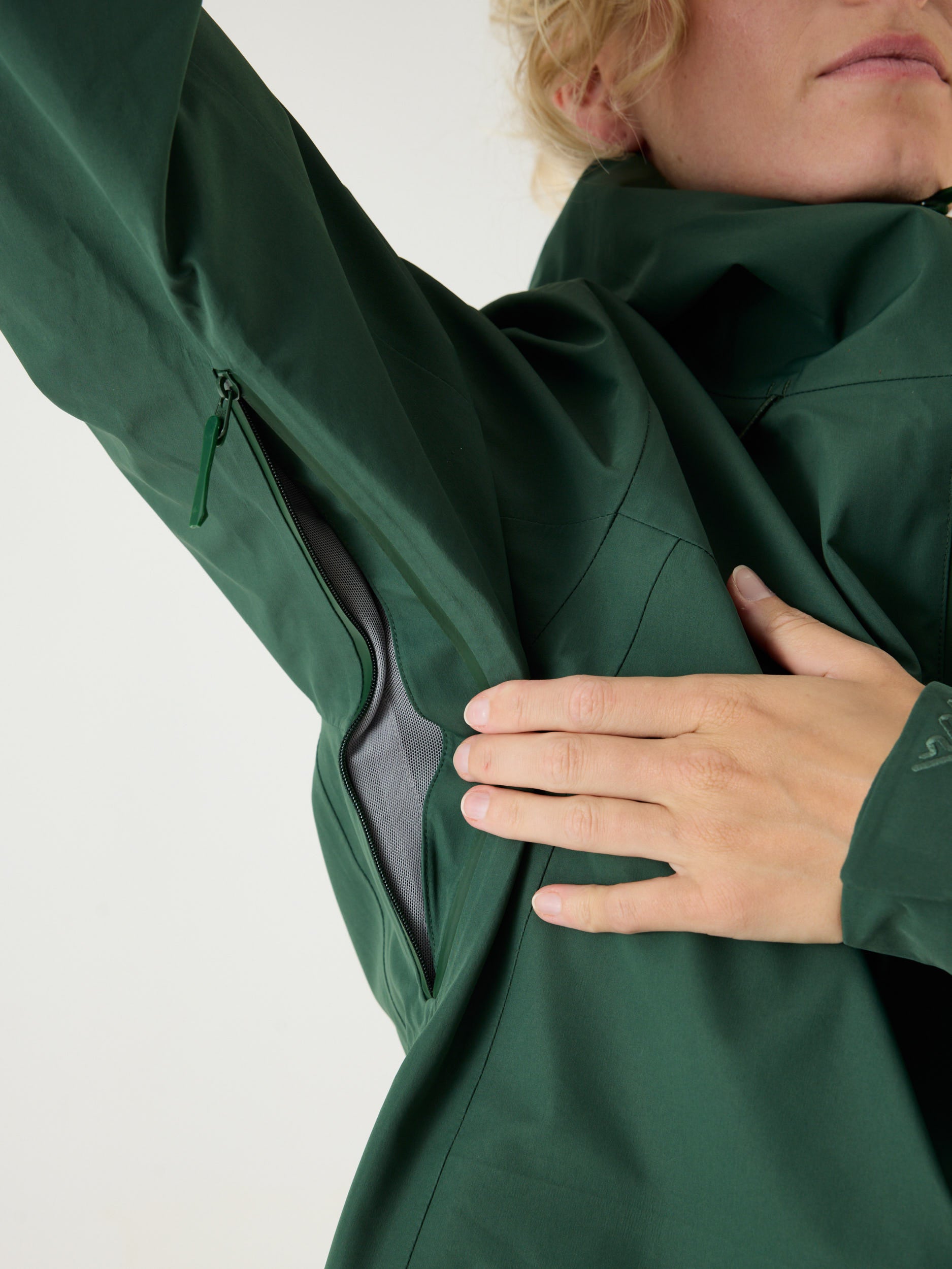 AW Hardshell Jacket 10M Dark Green | Women