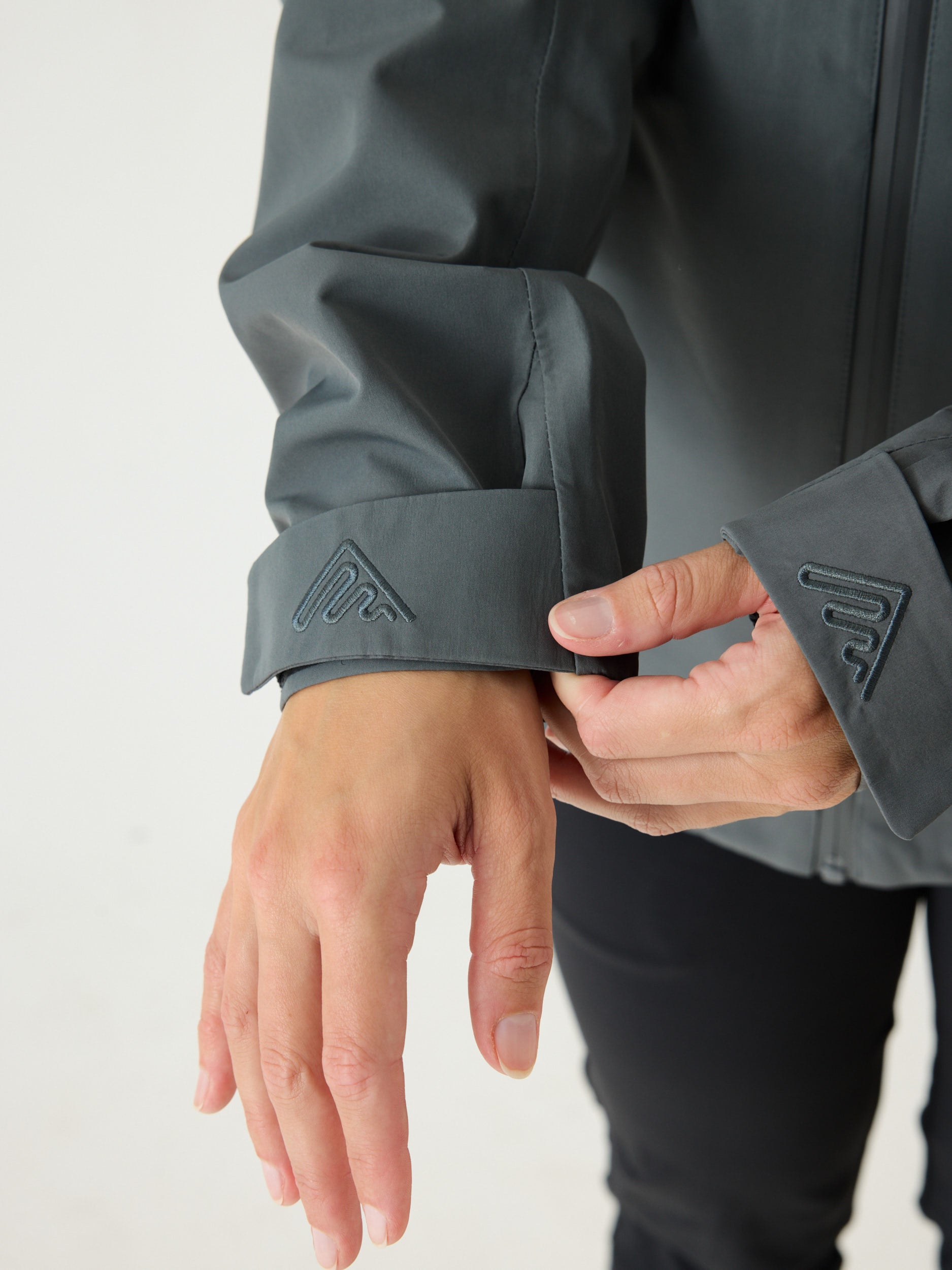 AW Hardshell Jacket 10M Mid Grey | Women