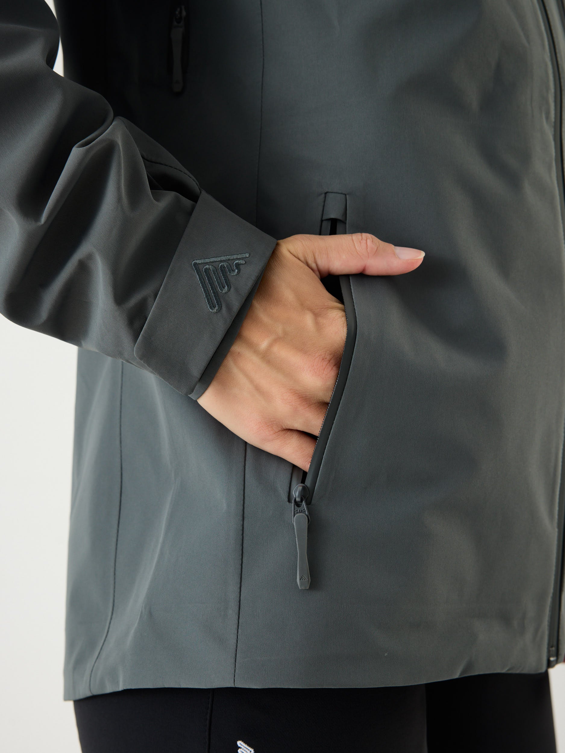 AW Hardshell Jacket 10M Mid Grey | Women