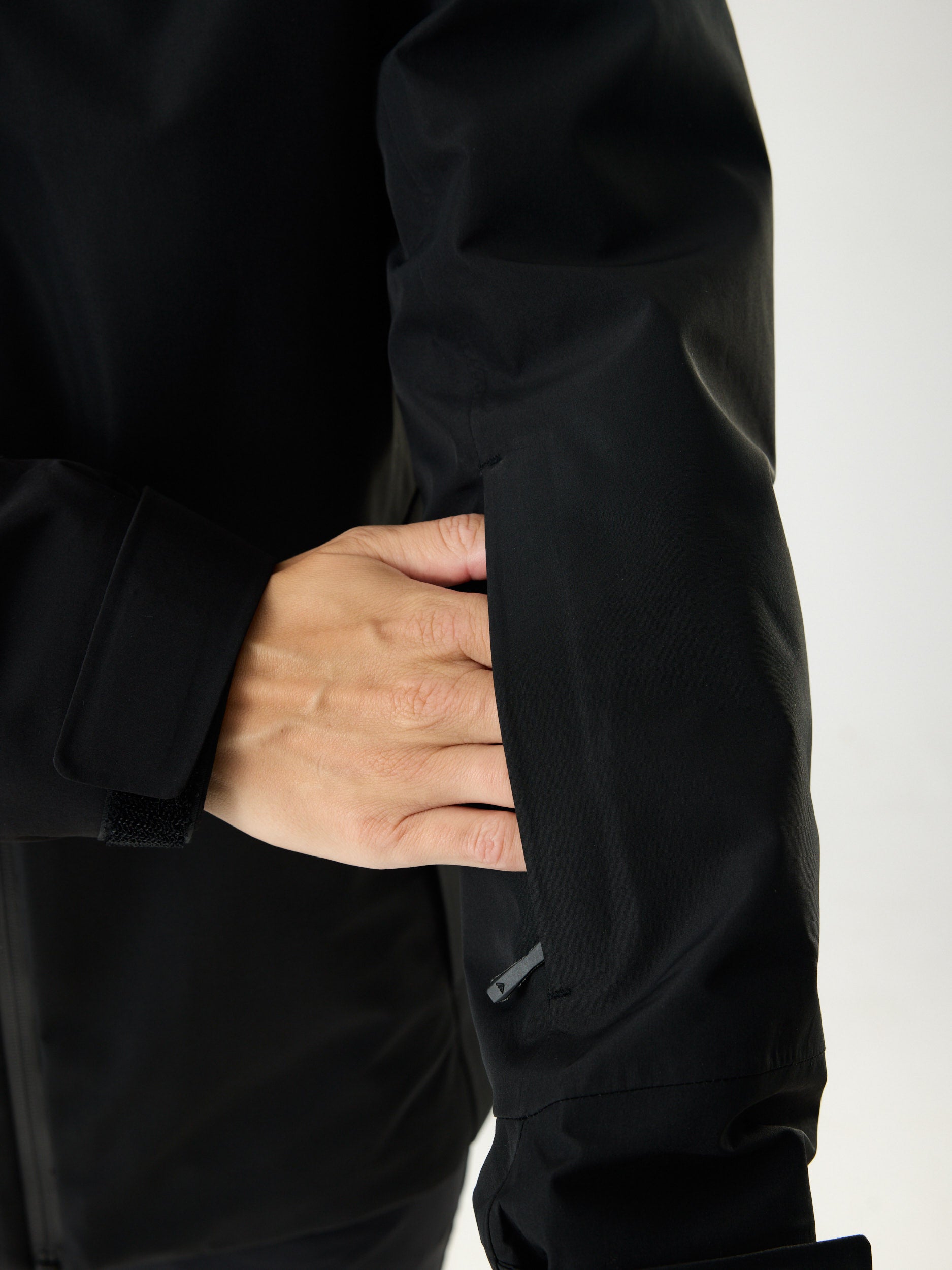 Delta INS Hardshell Jacket 10M Black | Women