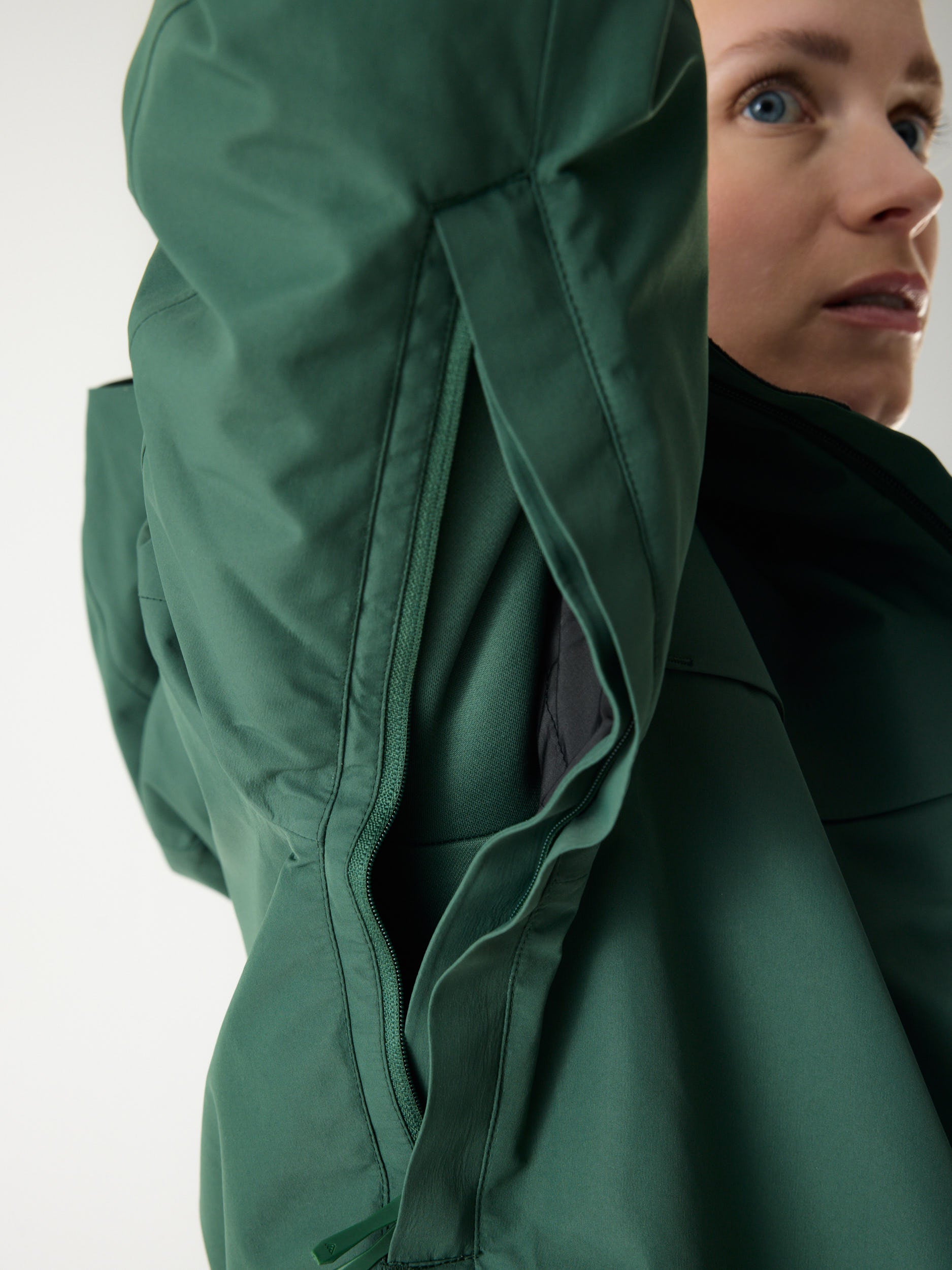 Delta INS Hardshell Jacket 10M Donkergroen | Dames 
