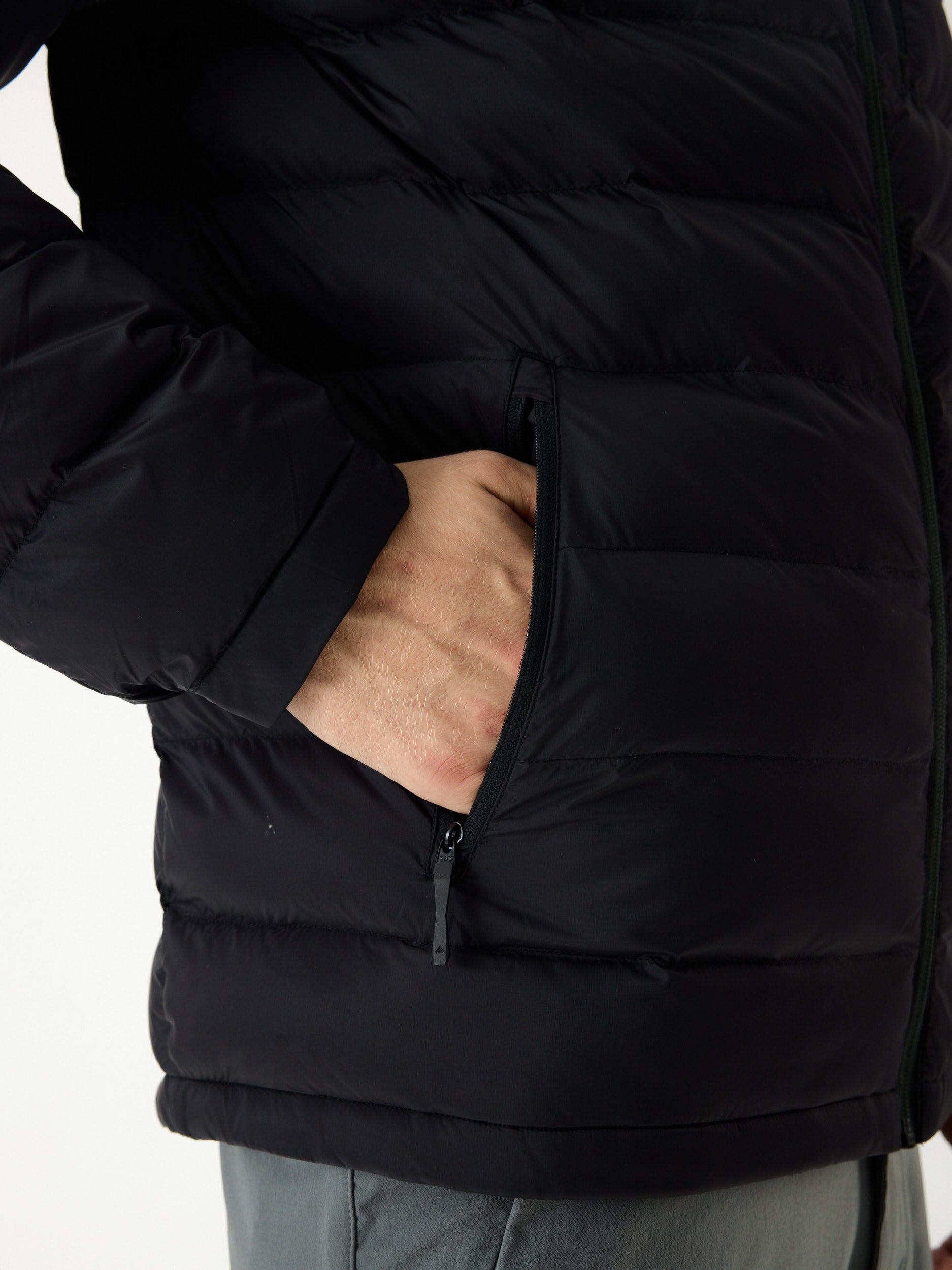 Mountain INS Hooded Jacket 10M Zwart | Heren