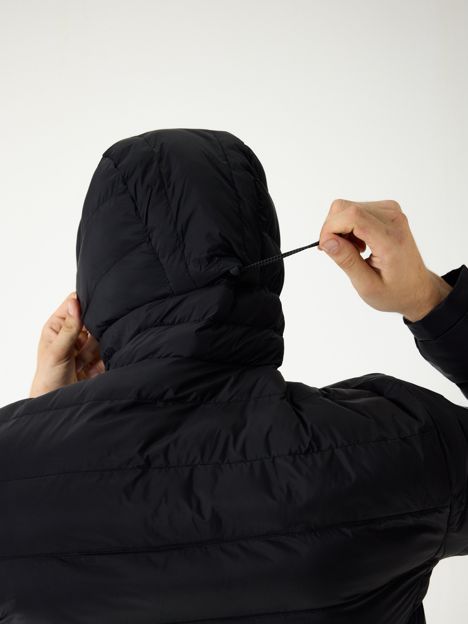 Mountain INS Hooded Jacket 10M Zwart | Heren