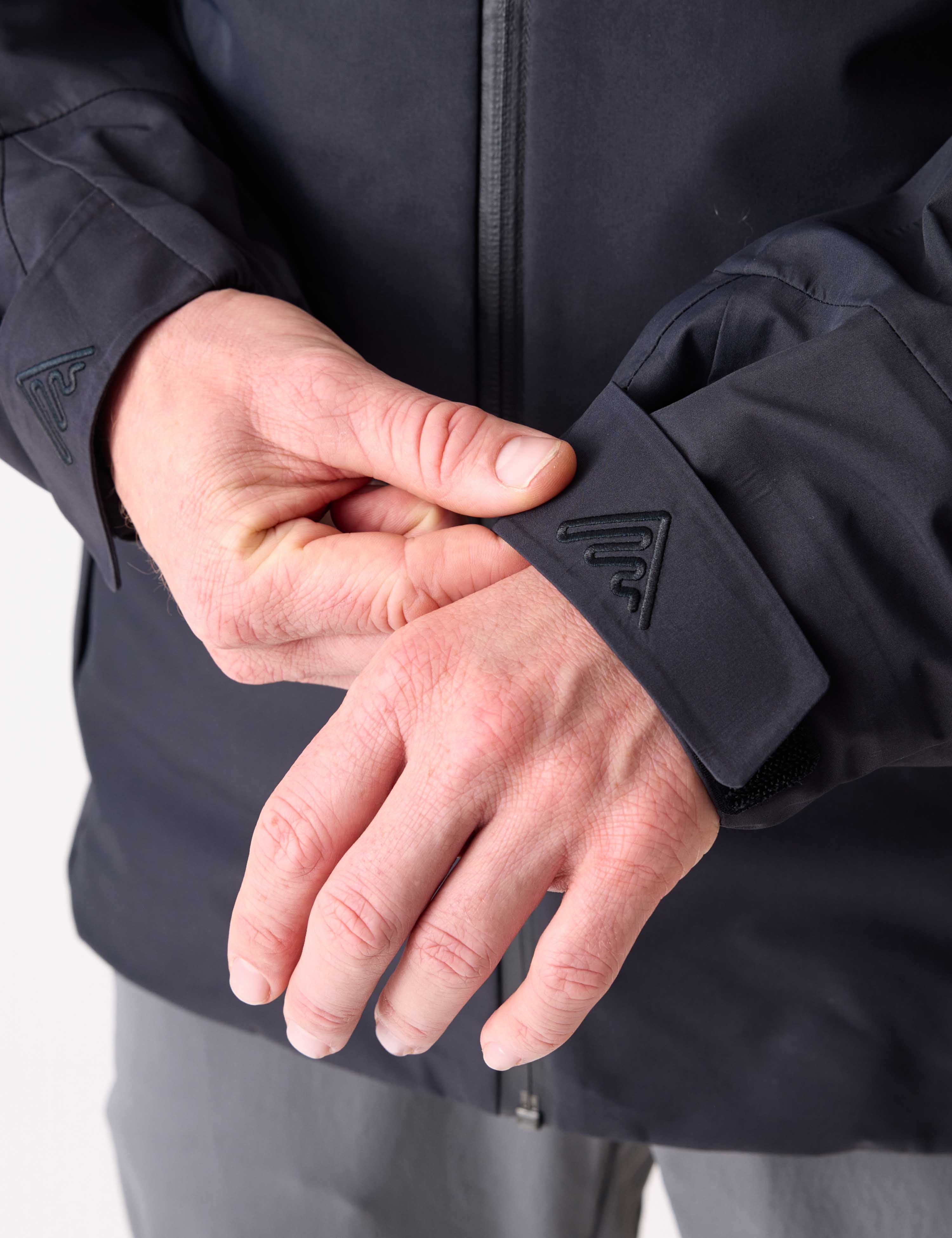 Mountain Hardshell Jacket 7M Black | Men – Cortazu