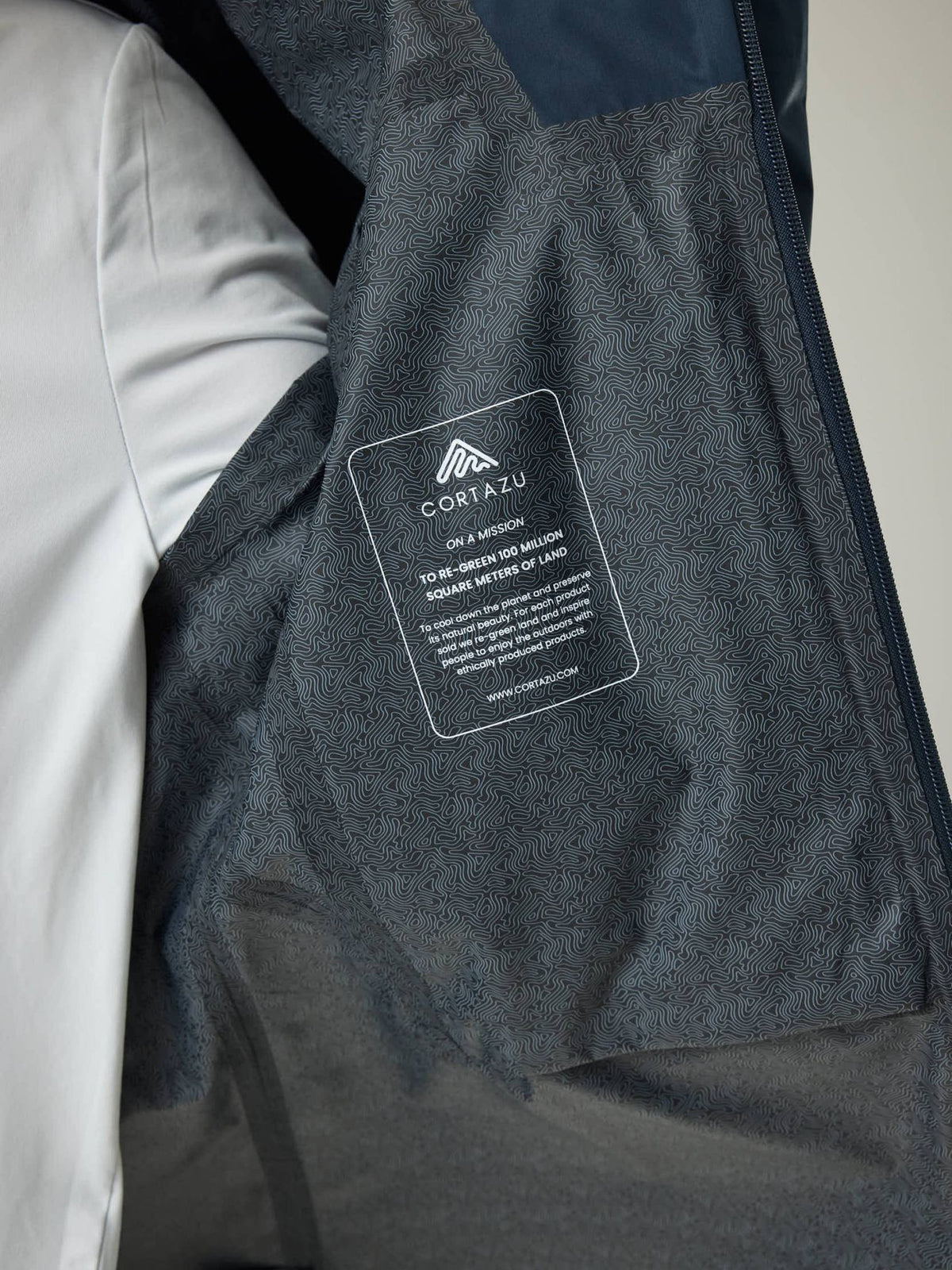 Cortazu Aero Rain Jacket men's in Navy, inner lining with regreen label