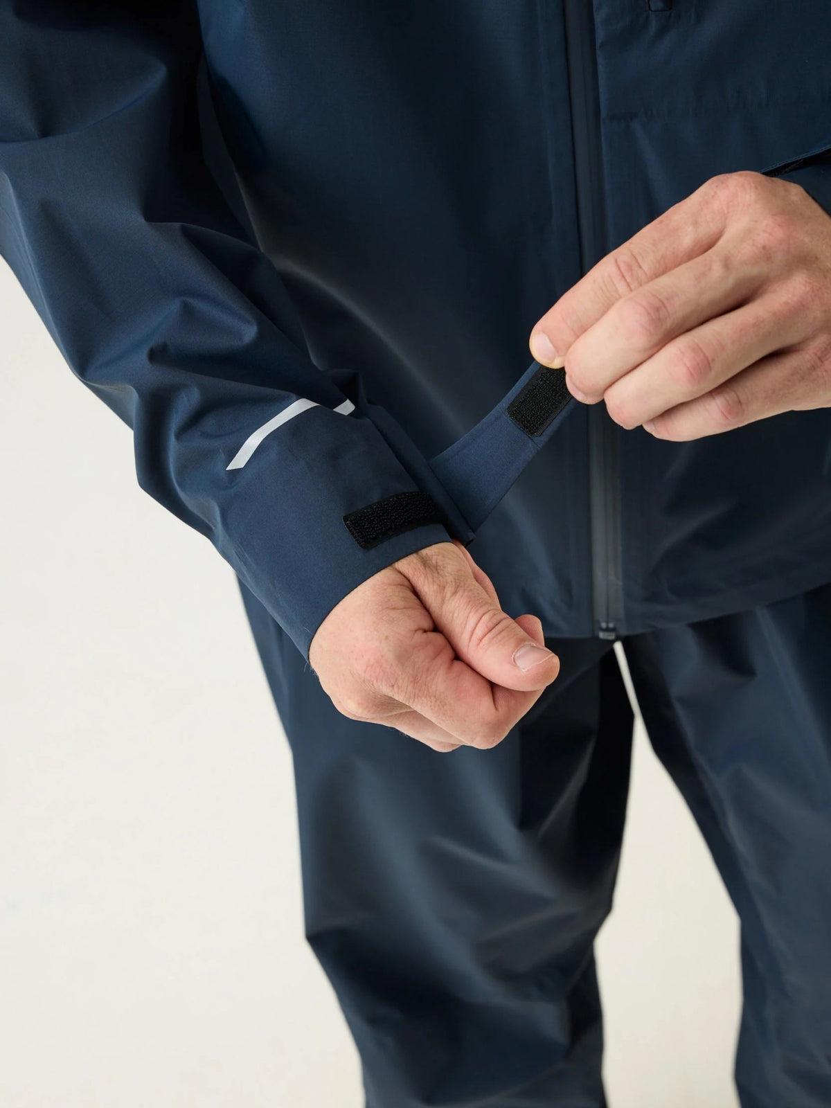 Cortazu Aero Rain Jacket men's in Navy, adjustable cuff