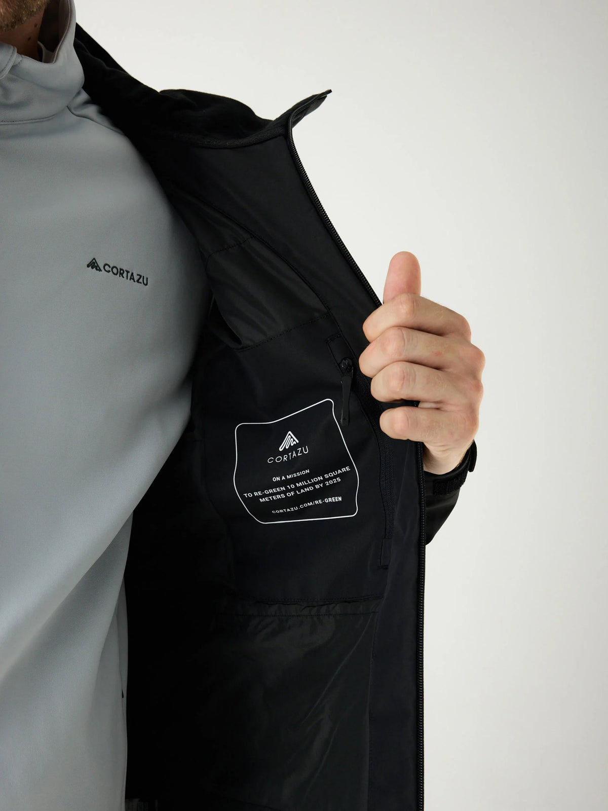 Cortazu Delta INS Shell Jacket men's in Black, inside pocket